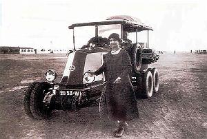 ALGERIE SAHARA 1923 A 29 EN RENAULT 6 ROUES (48)